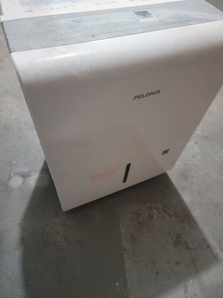 30 Pint White Dehumidifier Auto Defrost Digital 24Hr Timer Adjustable Pelonis