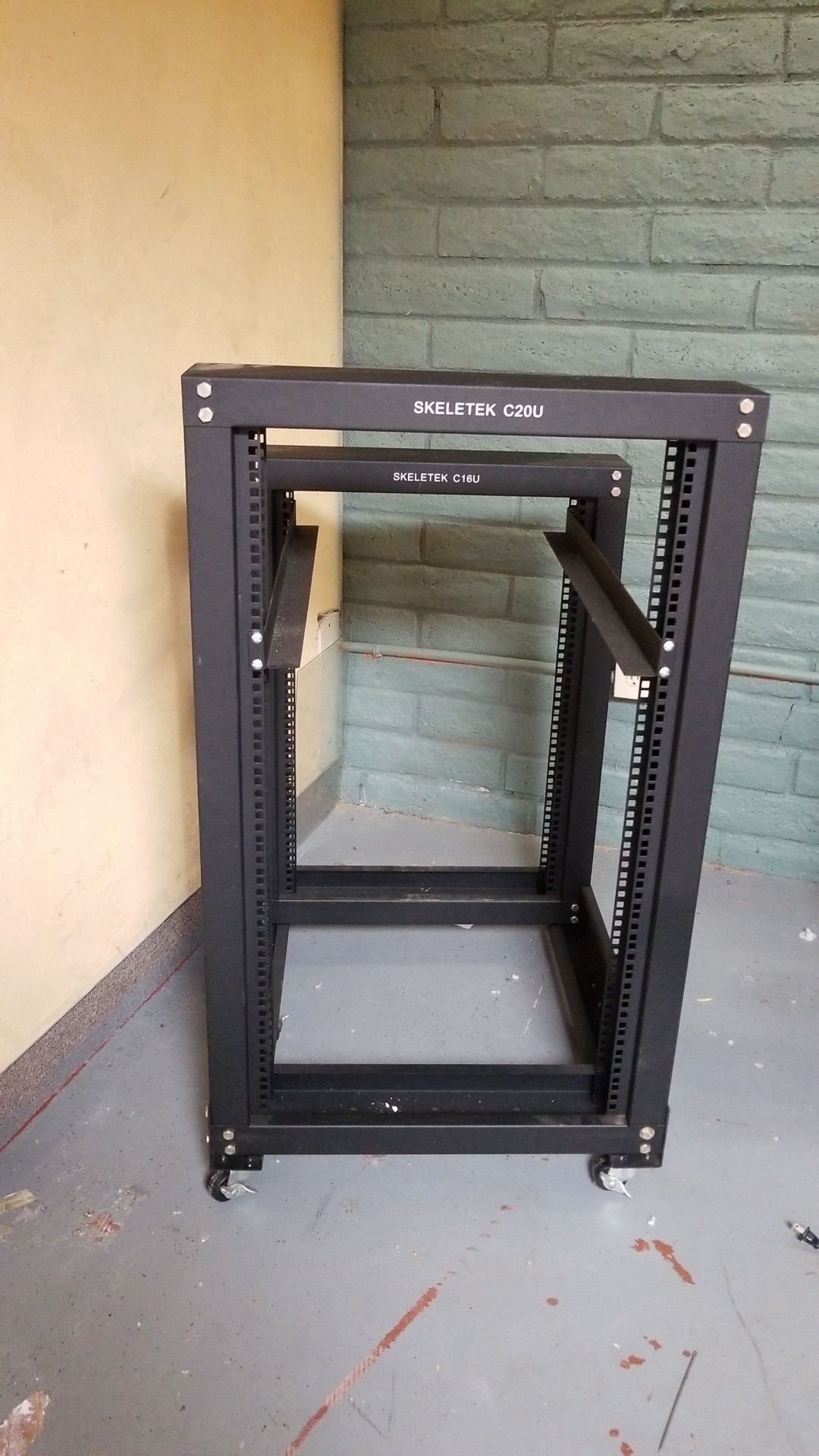 Skeletek Rack