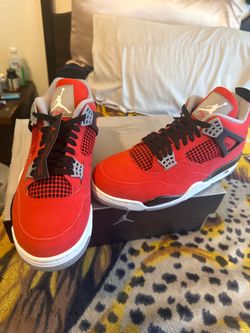 Air Jordan 4 Toro Bravo $200