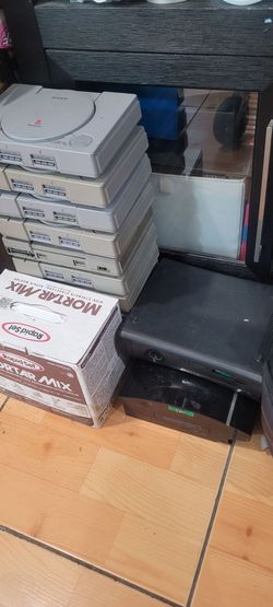 Video game consoles for parts please read