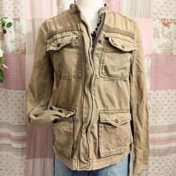 Free People Rumpled Military Utility Army Green full zip up jacket made of a cotton blend