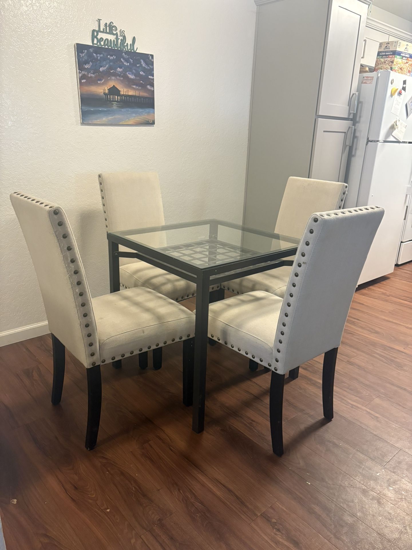 🍽️🪑 Glass-Top Dining Table + 4 Upholstered Chairs – Cozy, Classy & Real Life-Approved 😅