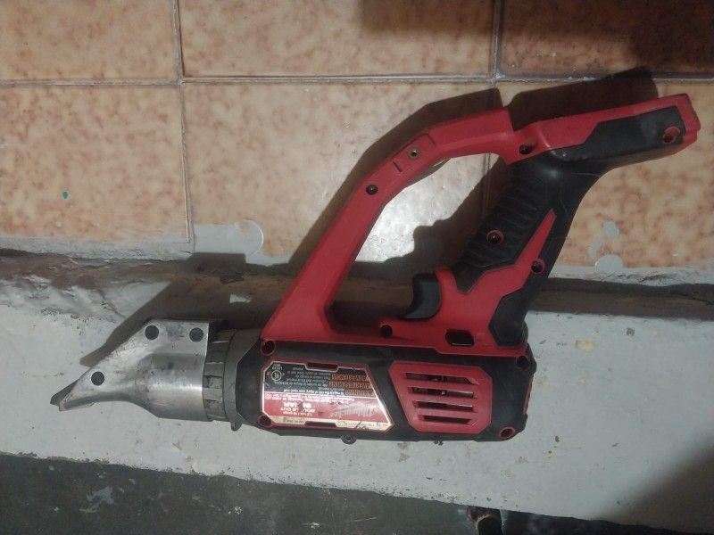 Cordless 18- Gauge Double Cut Metal Shear