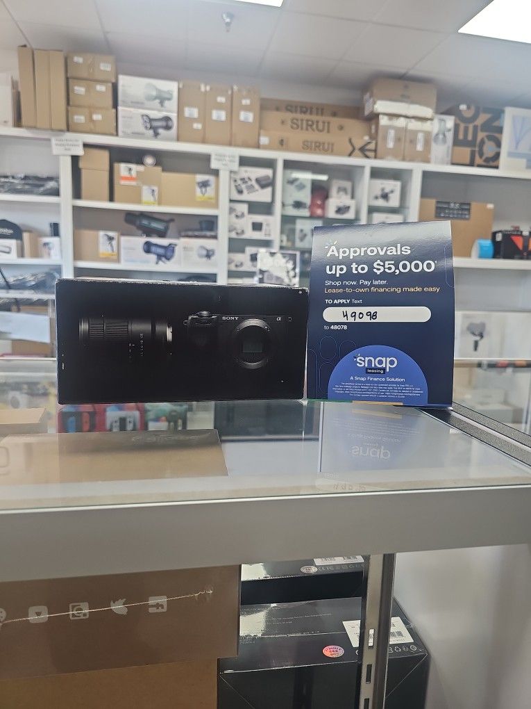 Sony A6700 Camera With 18-135mm Kit Lens