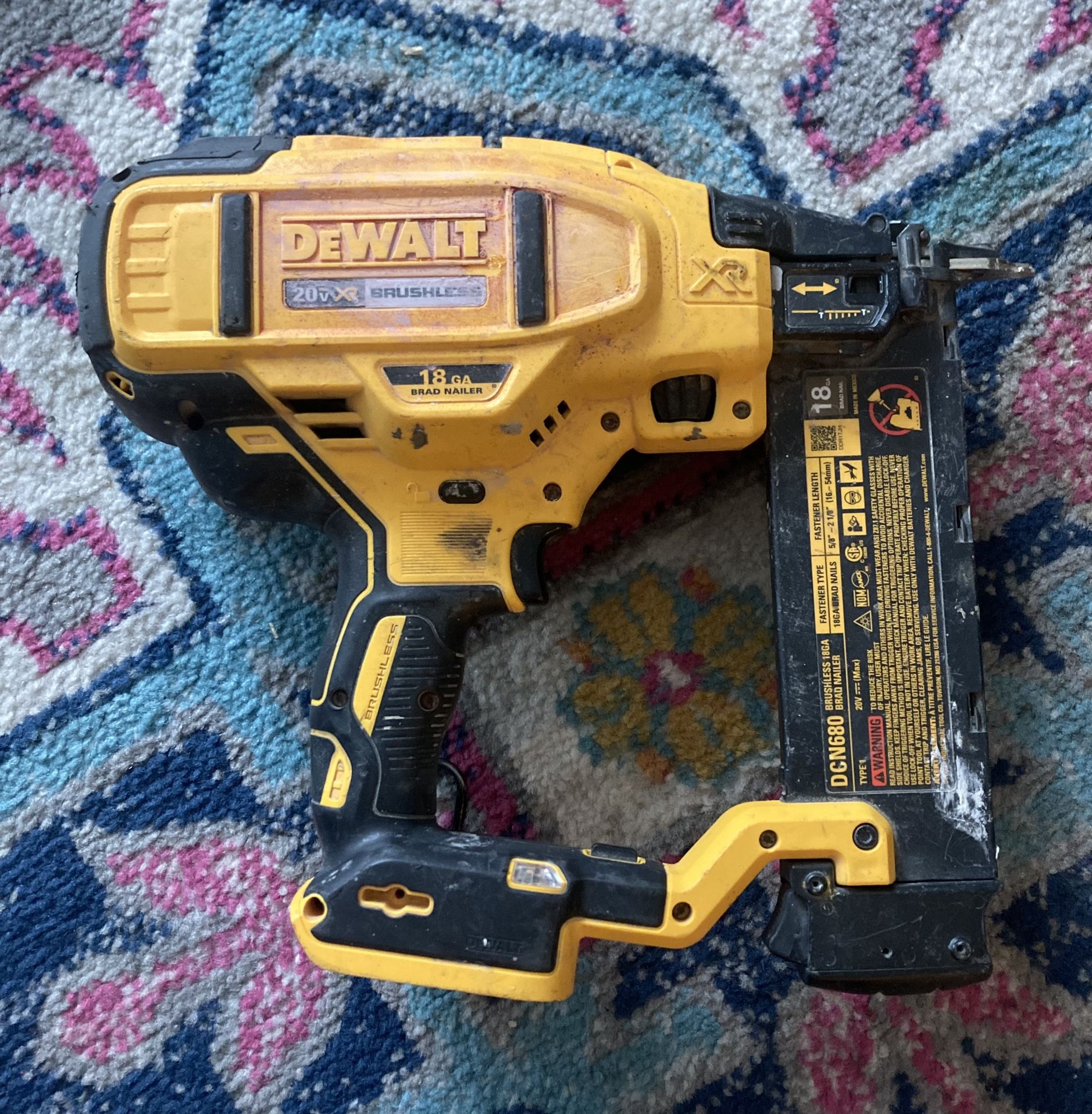 Dewalt 20v Brad Nailer for Sale in Seattle, WA OfferUp