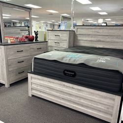 Wooden Style Bedroom Set 5pc For Sale ( Furniture Assembly) FREE MATTRESS