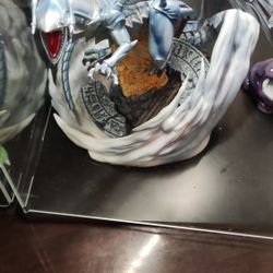Yu-Gi-Oh Statue 