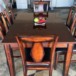 Table With Chairs 