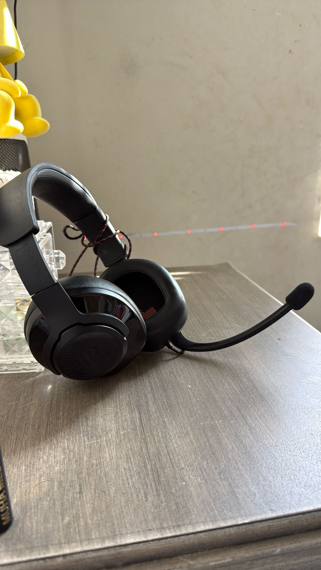 Jbl quantum 300 gaming headphones great sound quality
