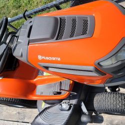 Husqvarna Riding Lawnmower 950.00