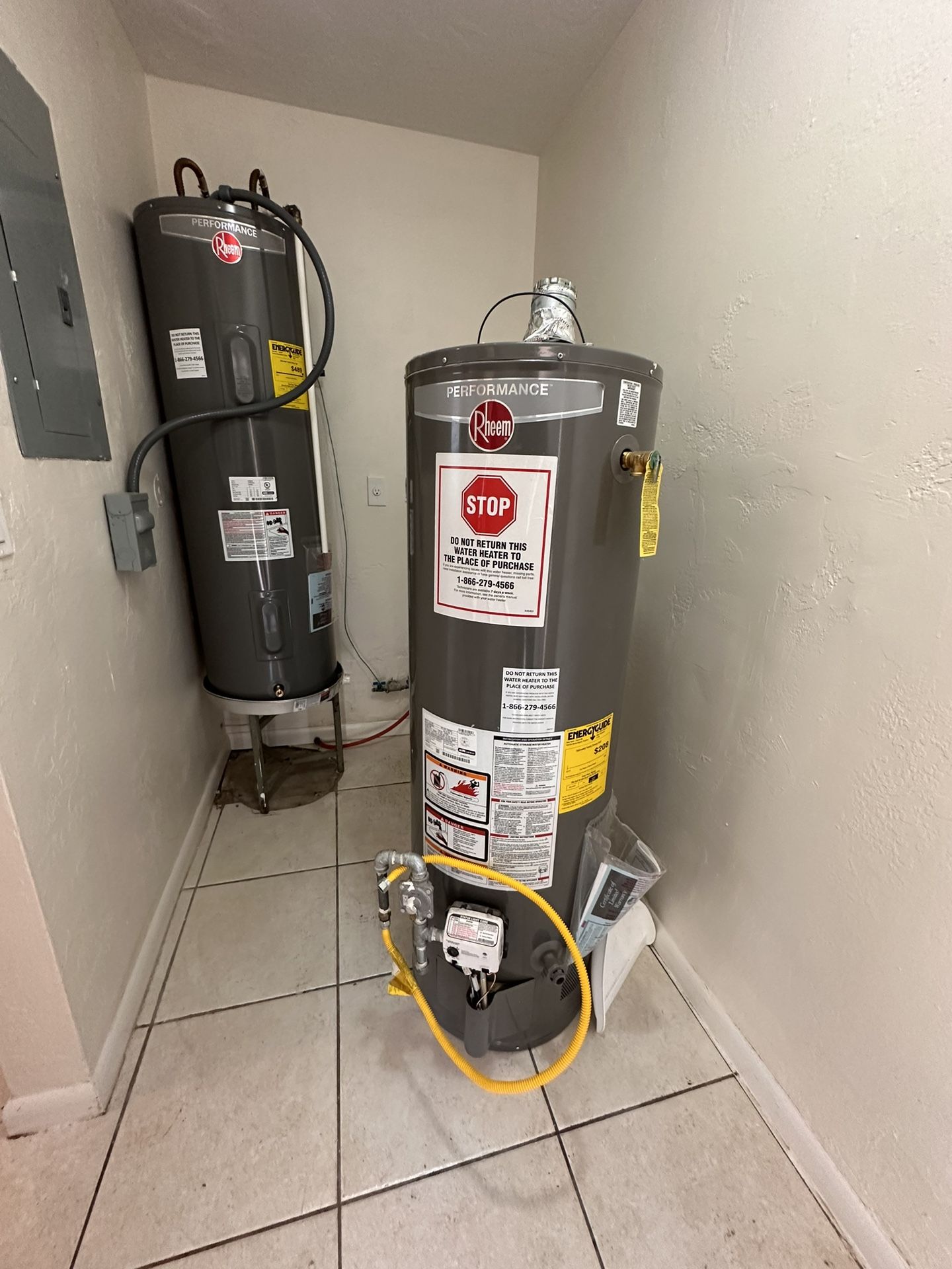 Less then 2 Years Old GAS WATER HEATER