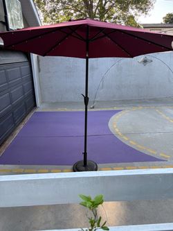 9’ Solar Lit Umbrella