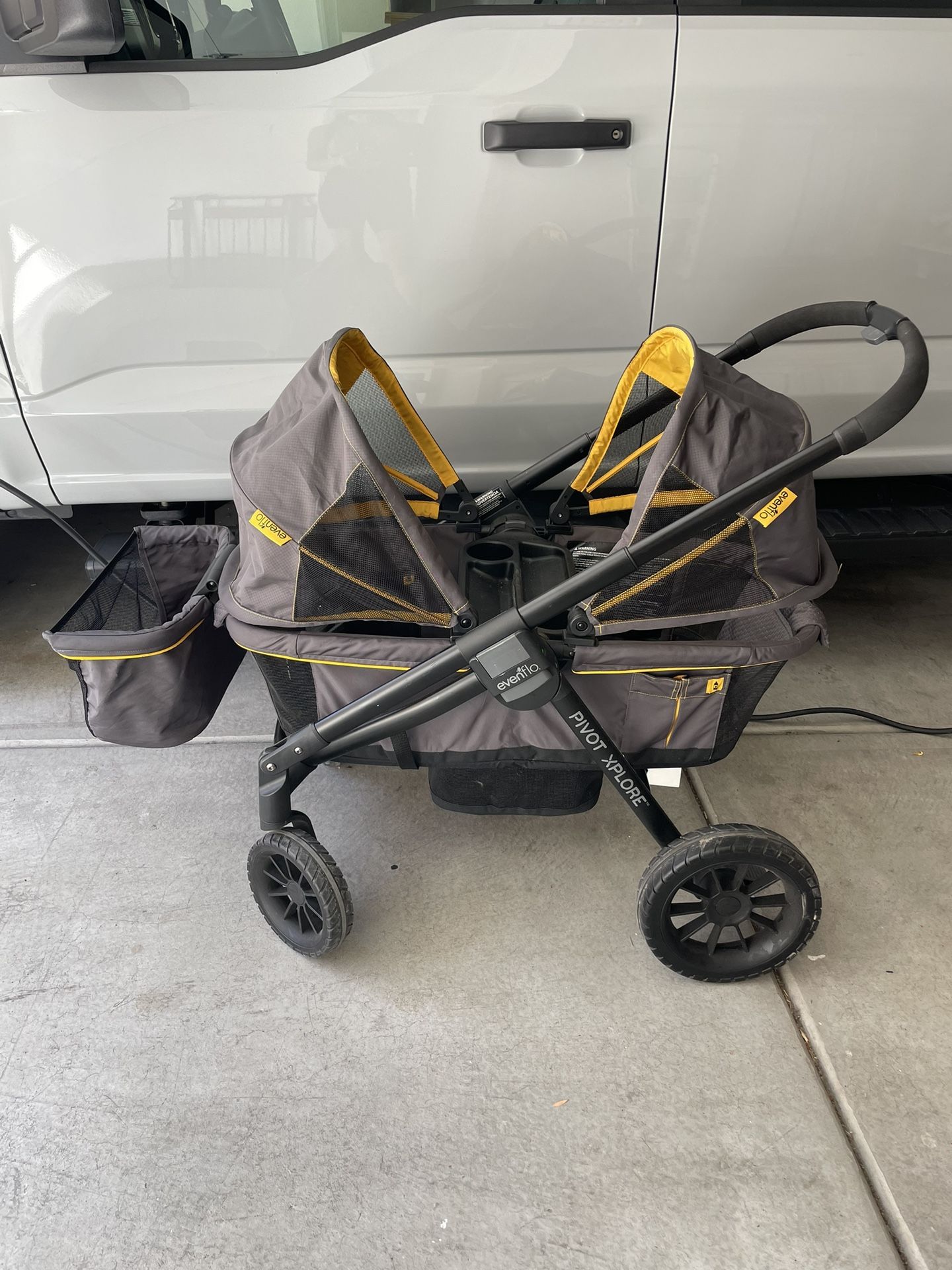 uppababy jake stroller Uppababy Vista V3 + Rumbleseat V3 + Upper Adapters Greyson