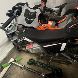 Electric Razor Dirtbike 