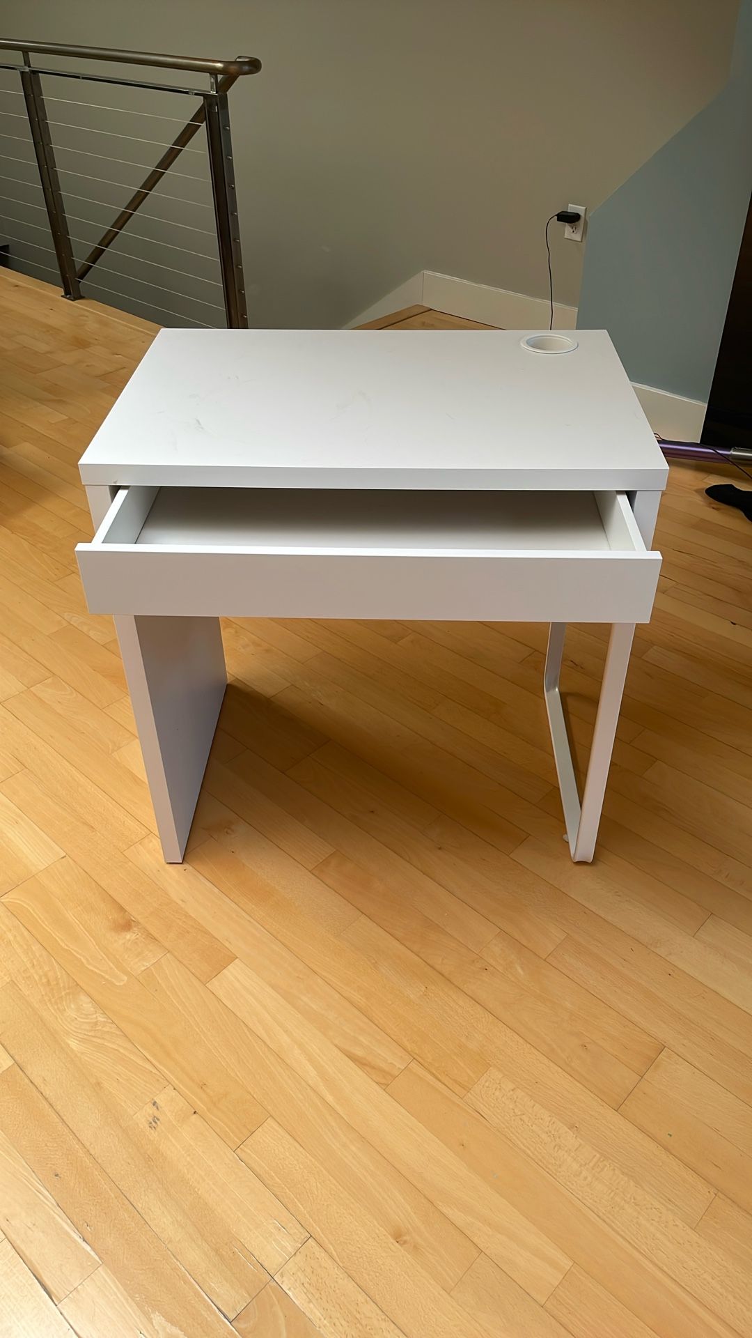 White Desk