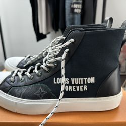 Louis Vuitton Sneaker (chucks)