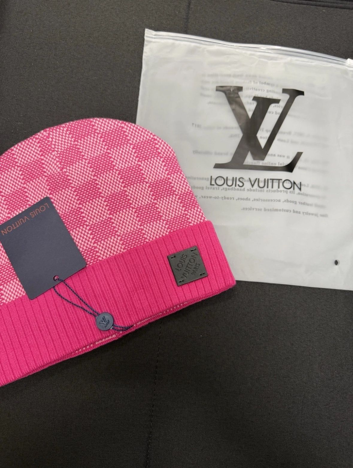 Louis Vuitton PINK Neo Petit Damier Beanie
