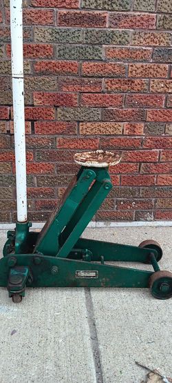 Hydraulic Floor Jack