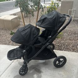 Stroller 
