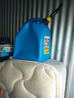 Gas cans