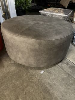 Round Sofa 