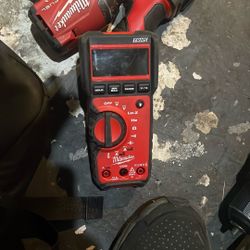 Milwaukee TRMS Multimeter