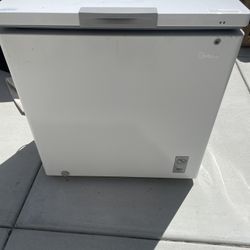 Midea Freezer