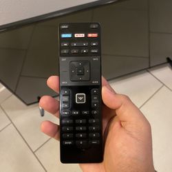 VIZIO SMART TV 40’ No Damage NETFLIX Works Remote 