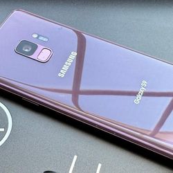 Samsung Galaxy S9  , Unlocked  for all Company Carrier ,  Excellent Condition Like New 