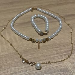 Handmade 3 pieces set: bracelet & 2 necklace