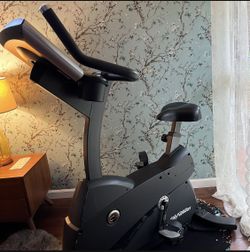 Life Fitness C3 Lifecycle Exercise Bike