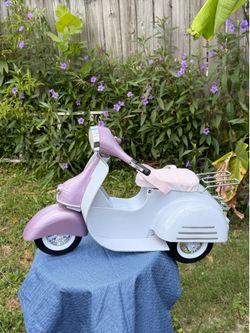 AMERICAN  DOLL SIZE SCOOTER VESPA MOPED OG GIRL