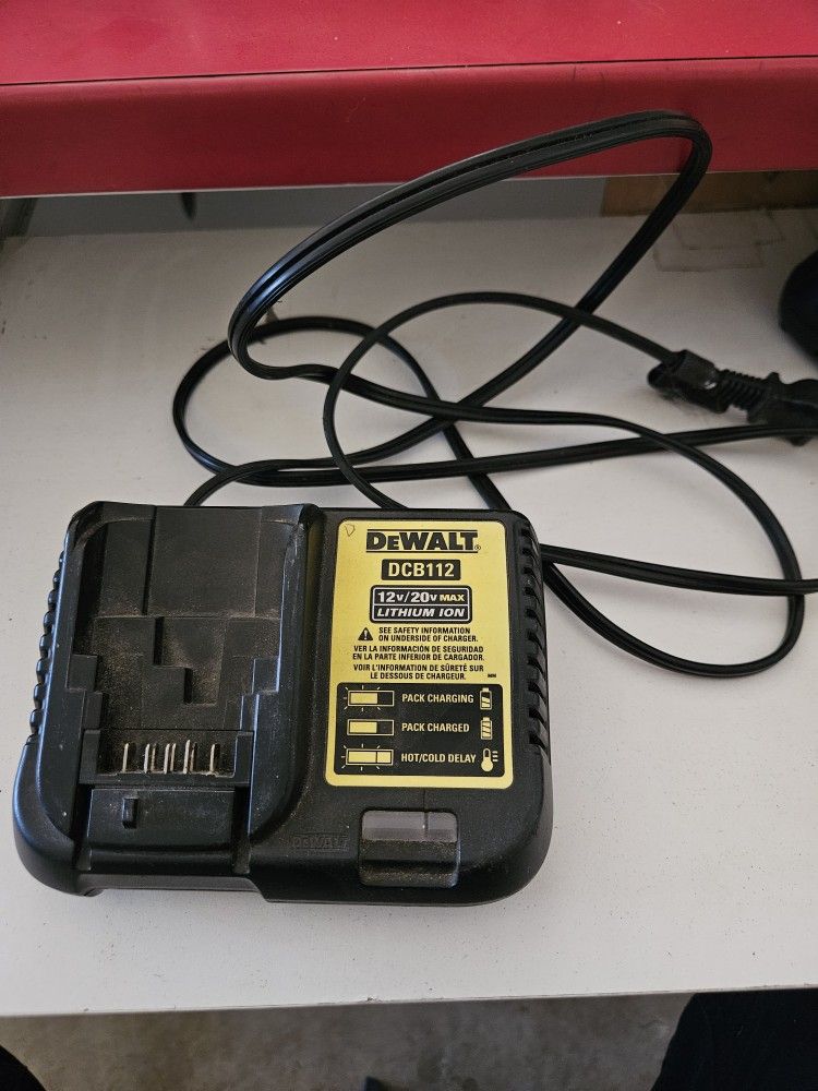 Dewalt Battery Charger