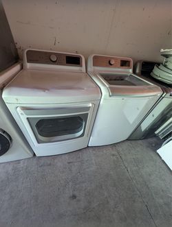 LG Washer and Dryer Set