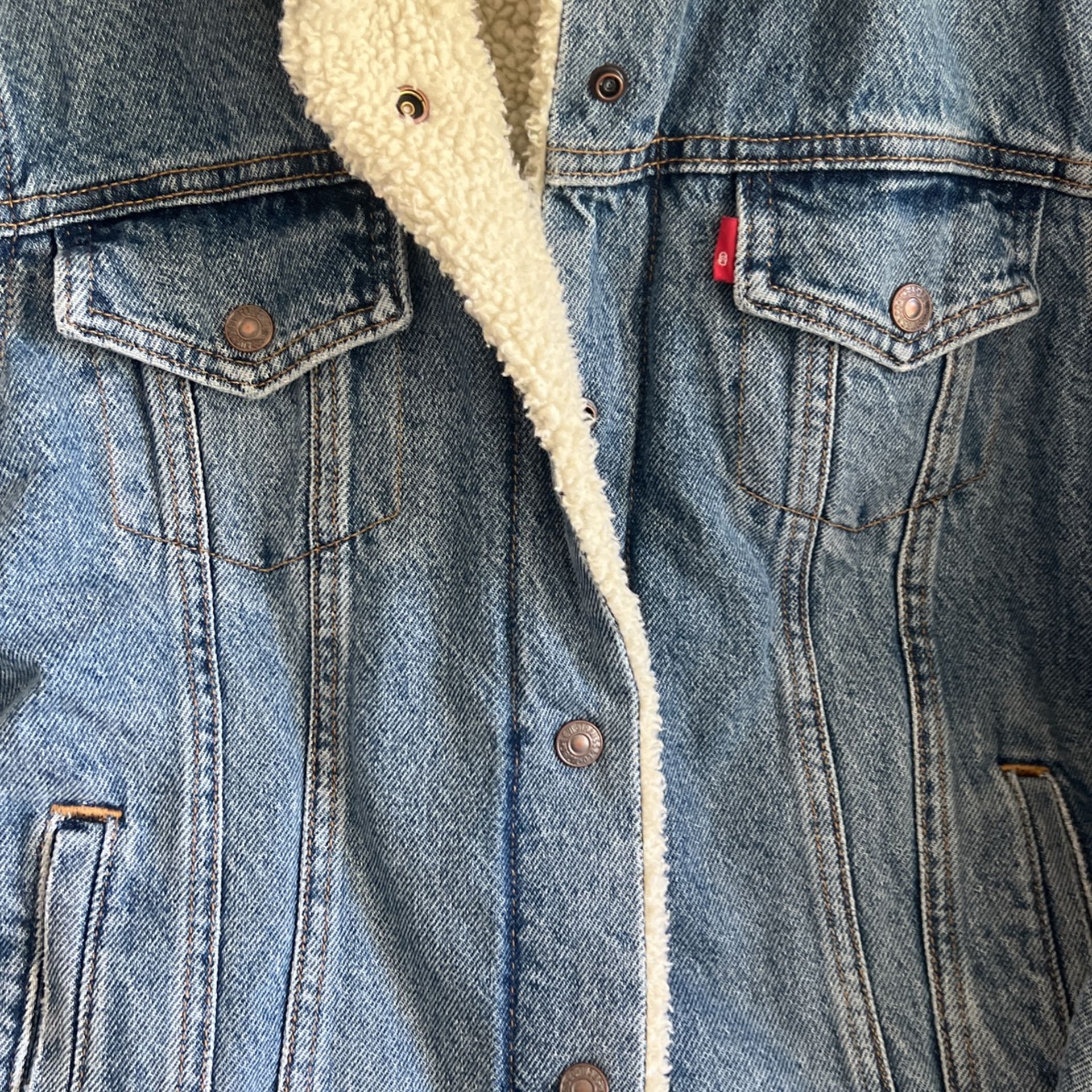 Women’s Large Sherpa Lined Levi’s Jeans Jean Jacket