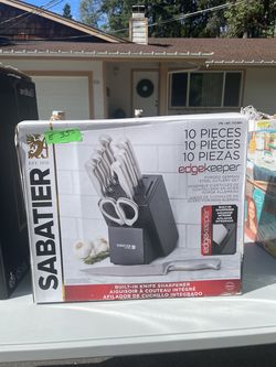 Sabatier 10 Piece Knife Set BNIB $40