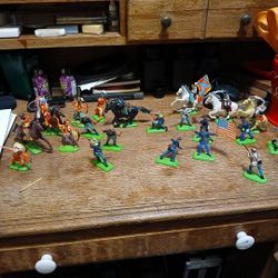 Britain's  LTD 71 CIVIL WAR FIGURES AND INDIANS AND CALVENTRY some Are Deetail Made In England