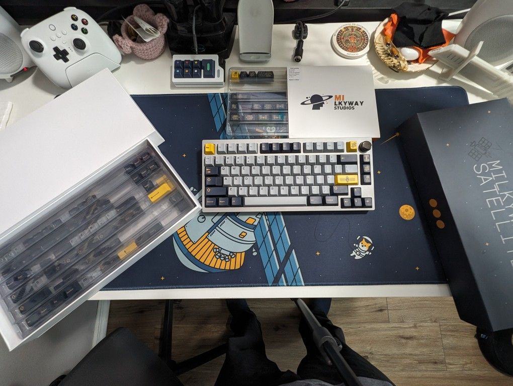 QK75 in Anodized Grey w/ Sandblasted Dusk PVD