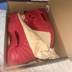 Jordan 12’s (GYM RED)  Mens Size 8 (trade For Flint 13’s)