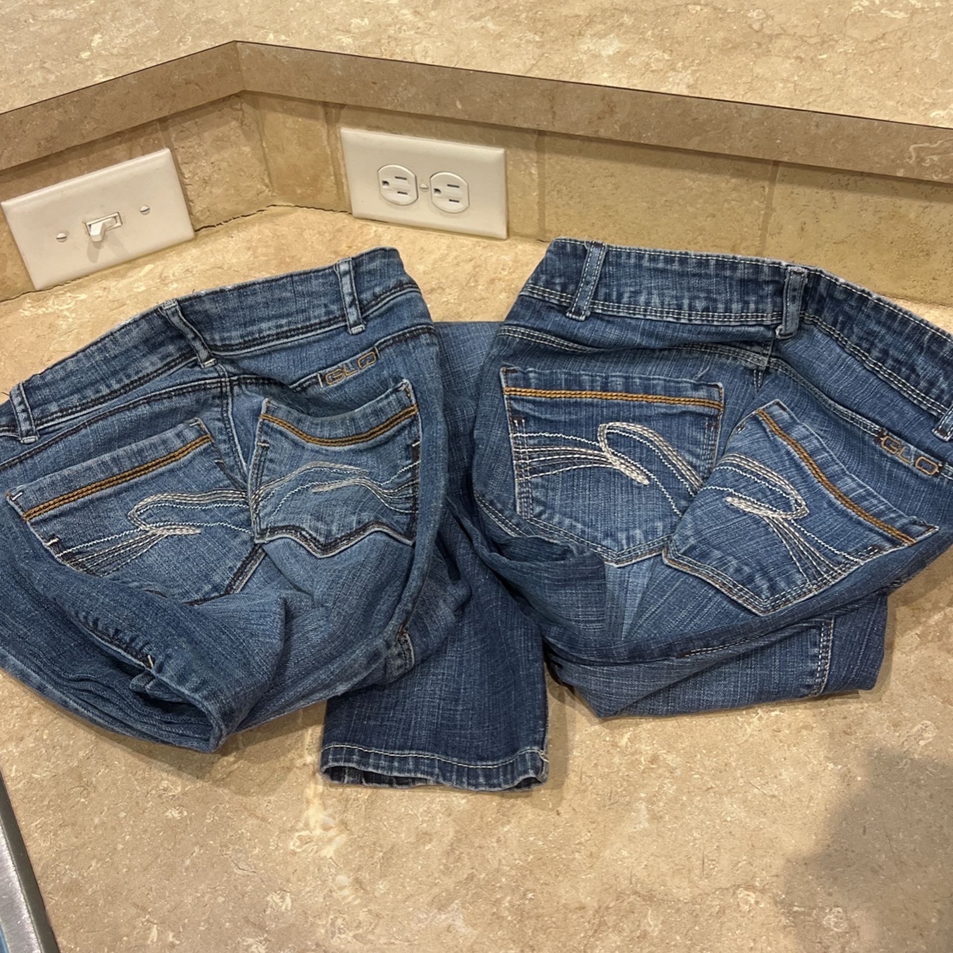 GLO Jeans