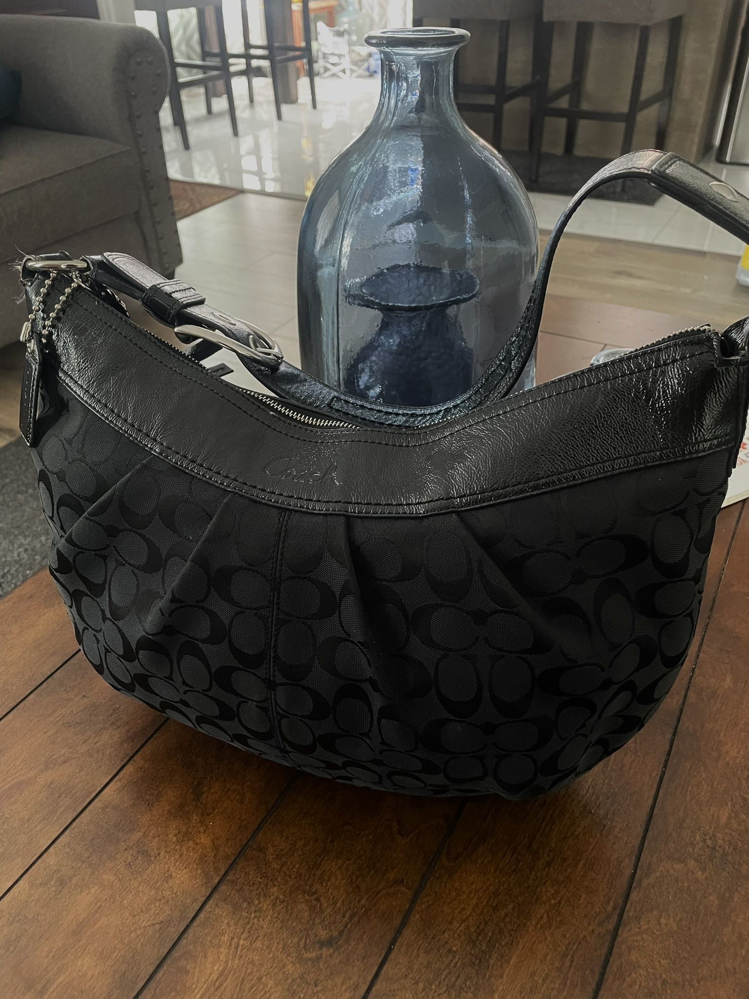 Coach Signature Soho Hobo
