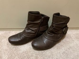 Woman Boots Size 10