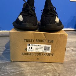 Yeezy 350v2 Core Black White