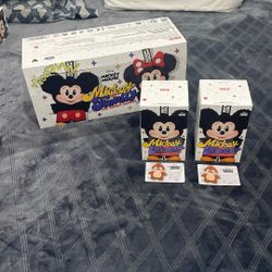 Mickey Family Cute Together Keychain