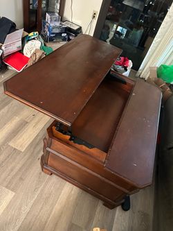 Chest Table