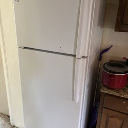 GE Fridge 