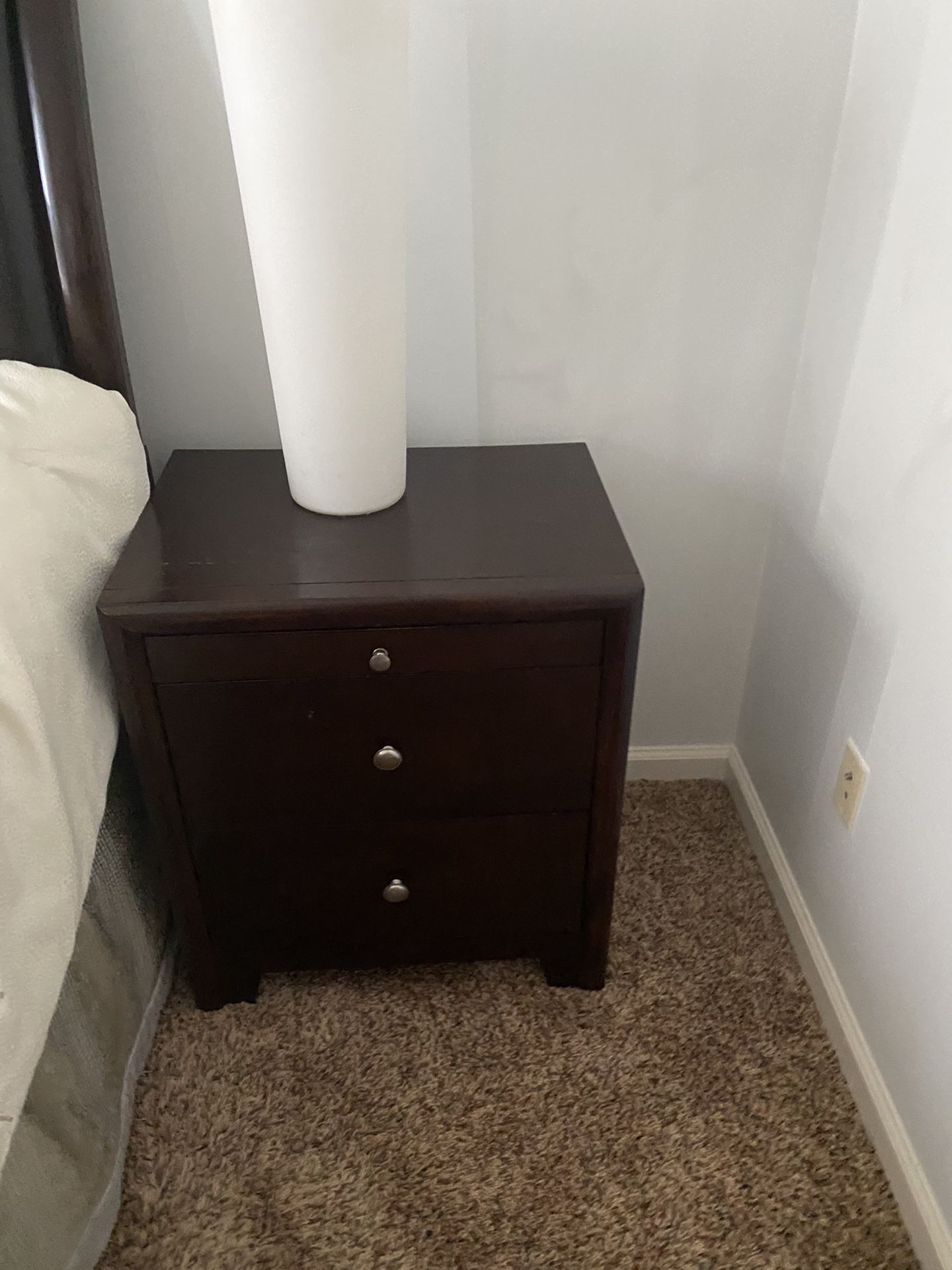 Queen Size Bedroom Set For Sale