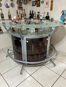Bar with  four stools