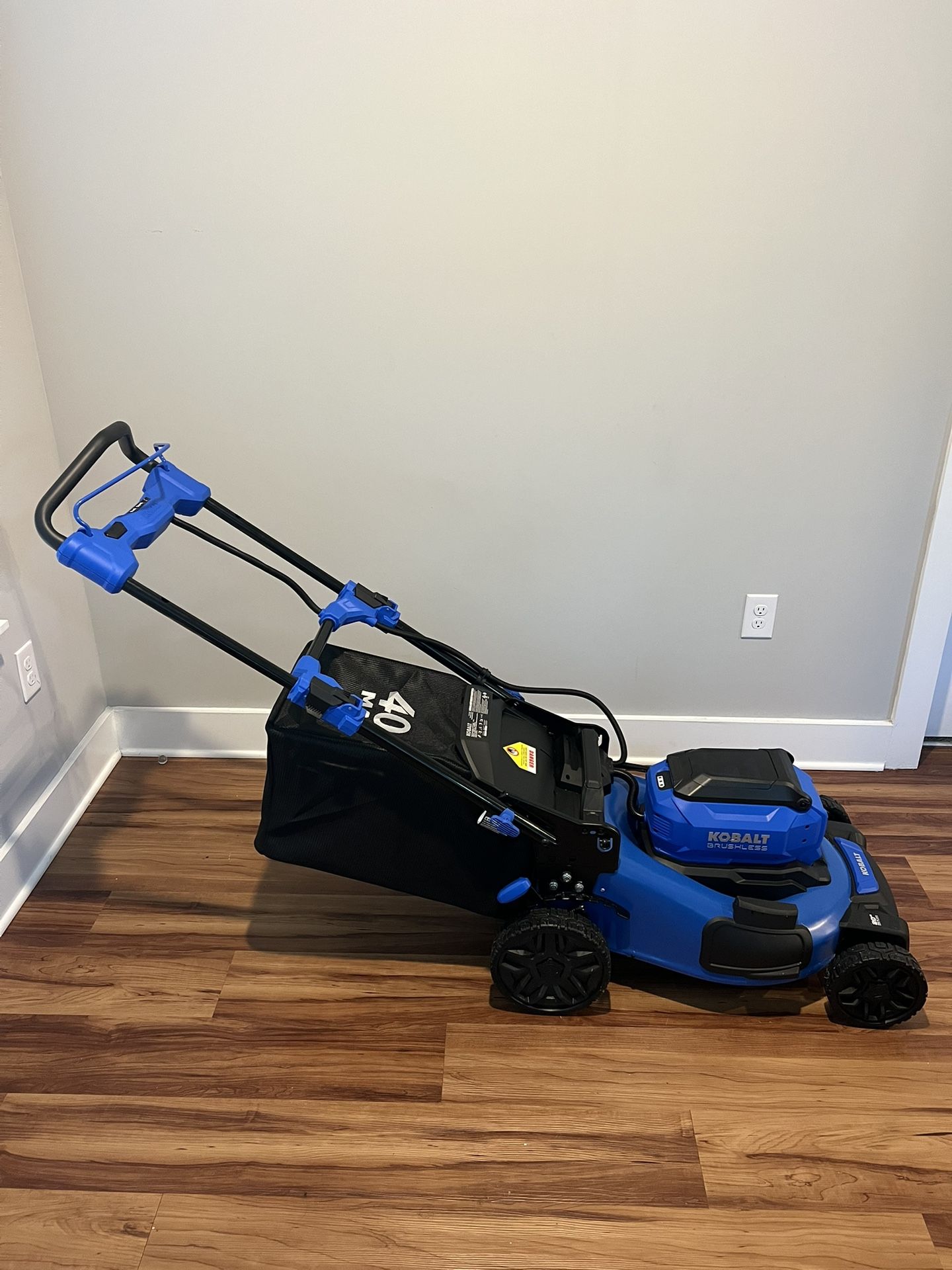 Kobalt Battery-Powered manual Lawn Mower