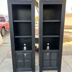 2 Modern Shelves 